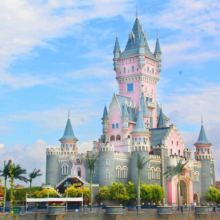 Nostalgia Hotel Near Tianjin Polar Ocean Word- Tianjin Fonte Joy World, 10 Minutes Drive Away From Tianjin Tanggu High-Speed Railway Station, Free Ice-Cream, Mineral Water, Snacks And Laundry Service, English Communication Well Exterior photo