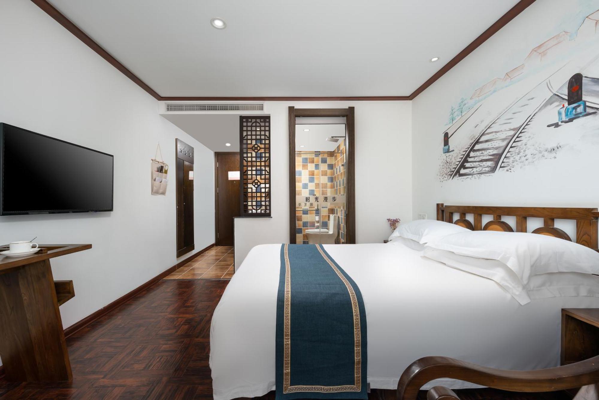 Nostalgia Hotel Near Tianjin Polar Ocean Word- Tianjin Fonte Joy World, 10 Minutes Drive Away From Tianjin Tanggu High-Speed Railway Station, Free Ice-Cream, Mineral Water, Snacks And Laundry Service, English Communication Well Exterior photo