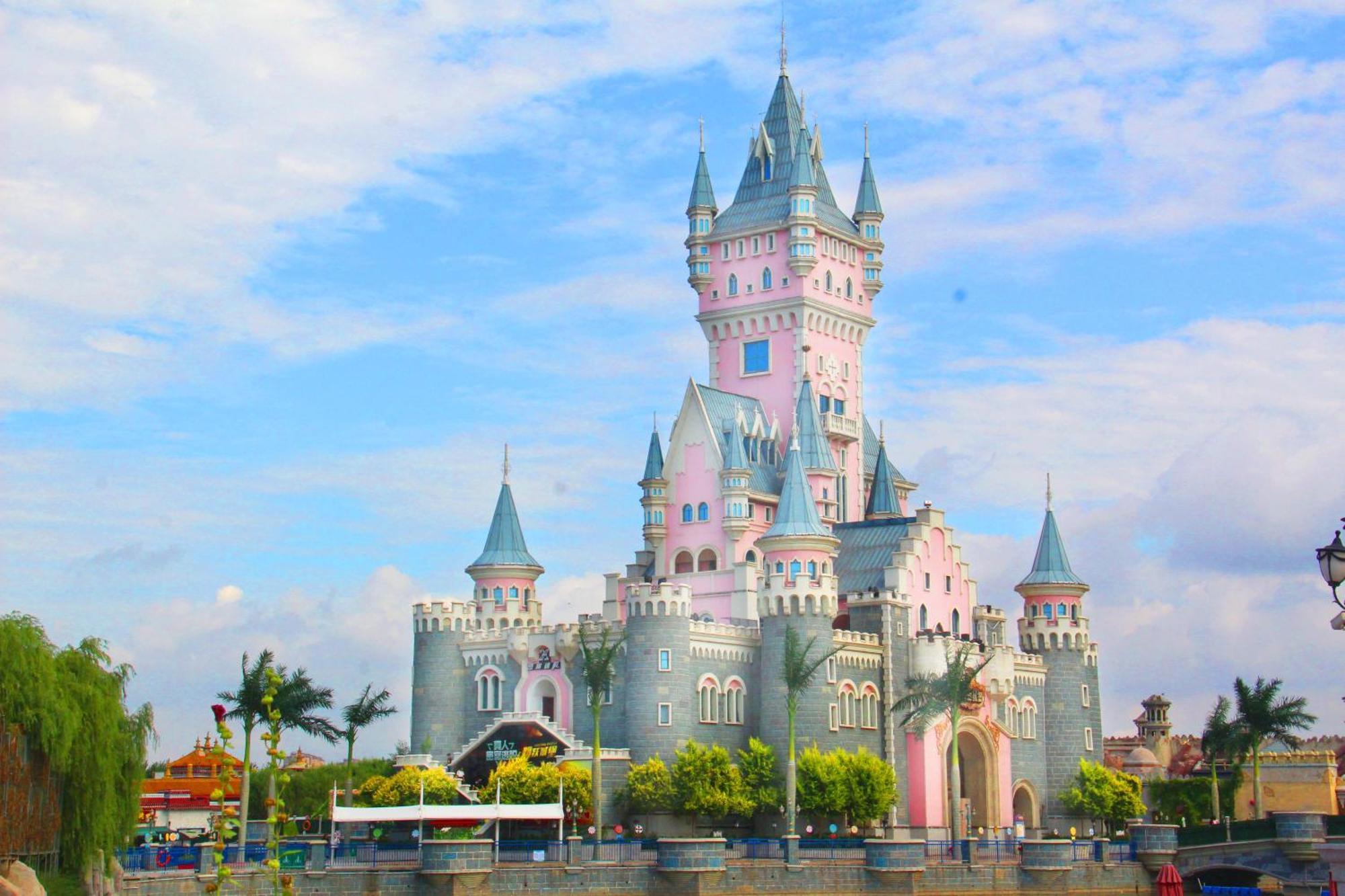 Nostalgia Hotel Near Tianjin Polar Ocean Word- Tianjin Fonte Joy World, 10 Minutes Drive Away From Tianjin Tanggu High-Speed Railway Station, Free Ice-Cream, Mineral Water, Snacks And Laundry Service, English Communication Well Exterior photo