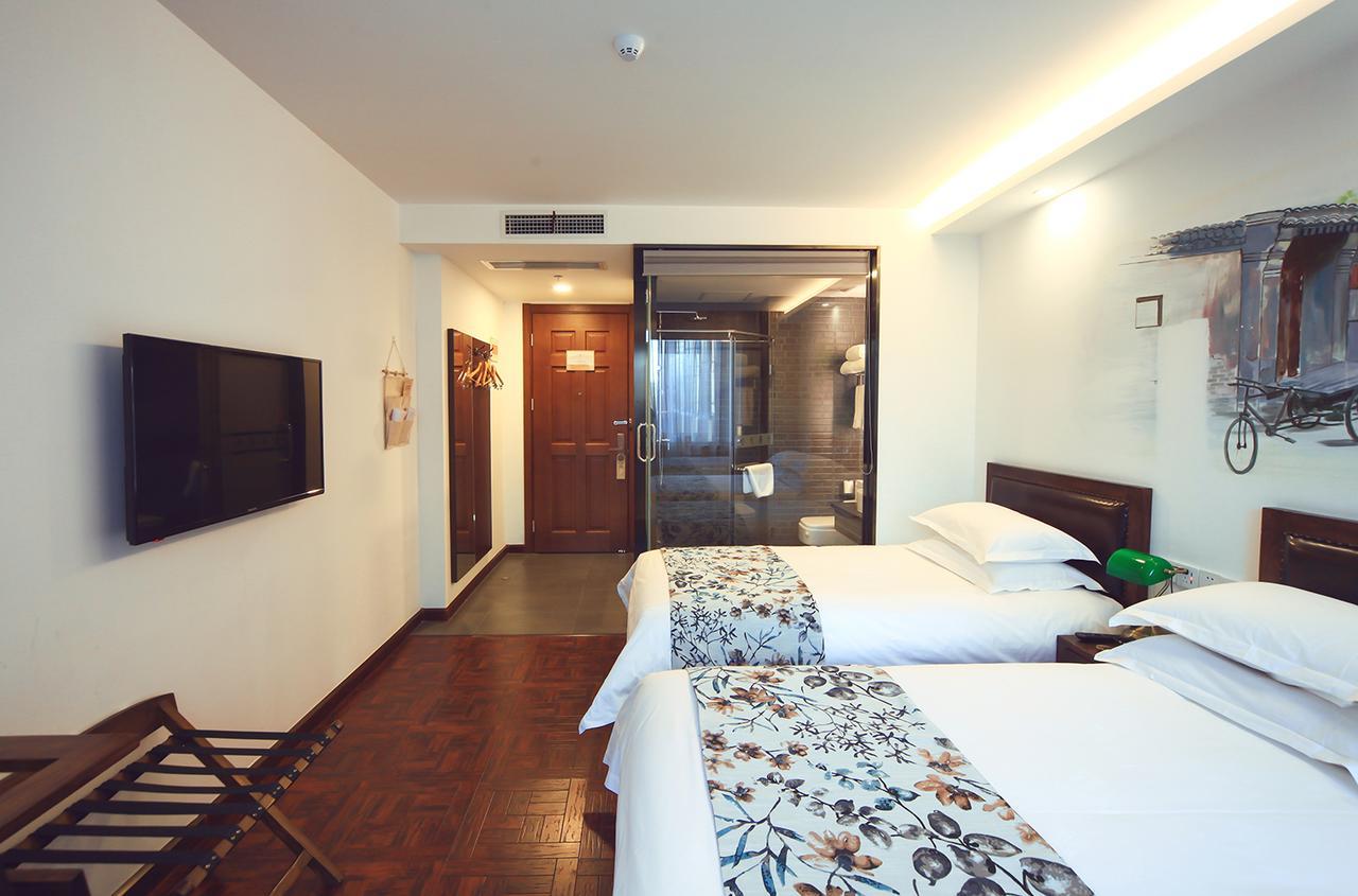 Nostalgia Hotel Near Tianjin Polar Ocean Word- Tianjin Fonte Joy World, 10 Minutes Drive Away From Tianjin Tanggu High-Speed Railway Station, Free Ice-Cream, Mineral Water, Snacks And Laundry Service, English Communication Well Exterior photo