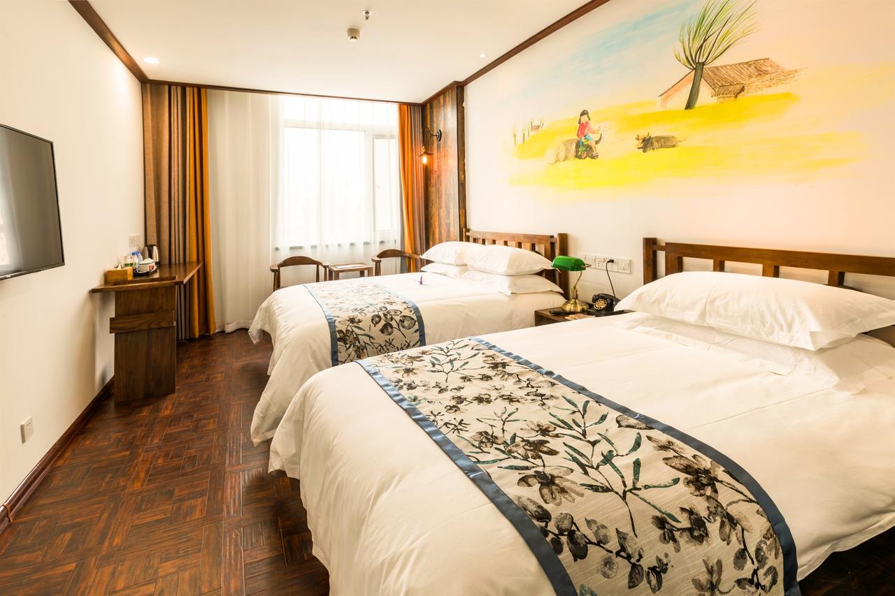 Nostalgia Hotel Near Tianjin Polar Ocean Word- Tianjin Fonte Joy World, 10 Minutes Drive Away From Tianjin Tanggu High-Speed Railway Station, Free Ice-Cream, Mineral Water, Snacks And Laundry Service, English Communication Well Exterior photo