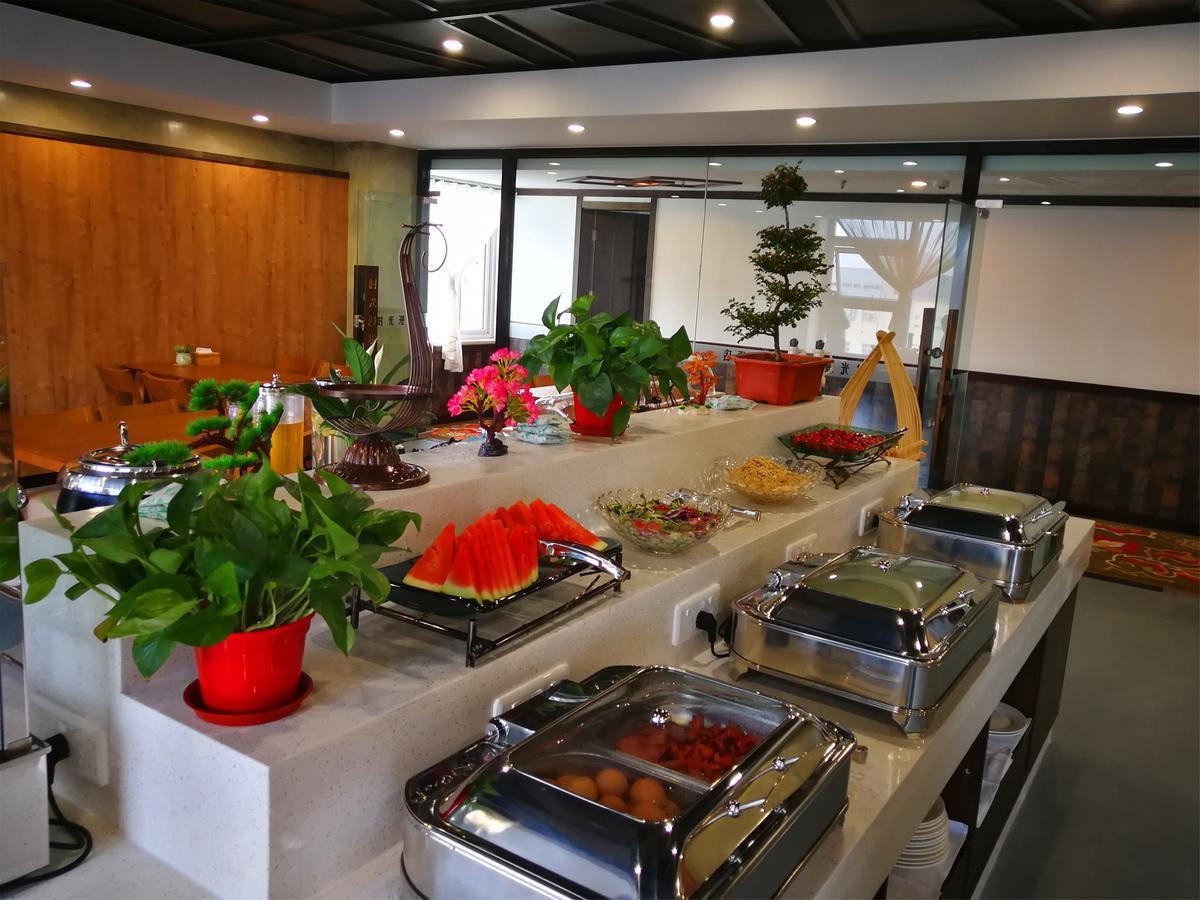 Nostalgia Hotel Near Tianjin Polar Ocean Word- Tianjin Fonte Joy World, 10 Minutes Drive Away From Tianjin Tanggu High-Speed Railway Station, Free Ice-Cream, Mineral Water, Snacks And Laundry Service, English Communication Well Exterior photo